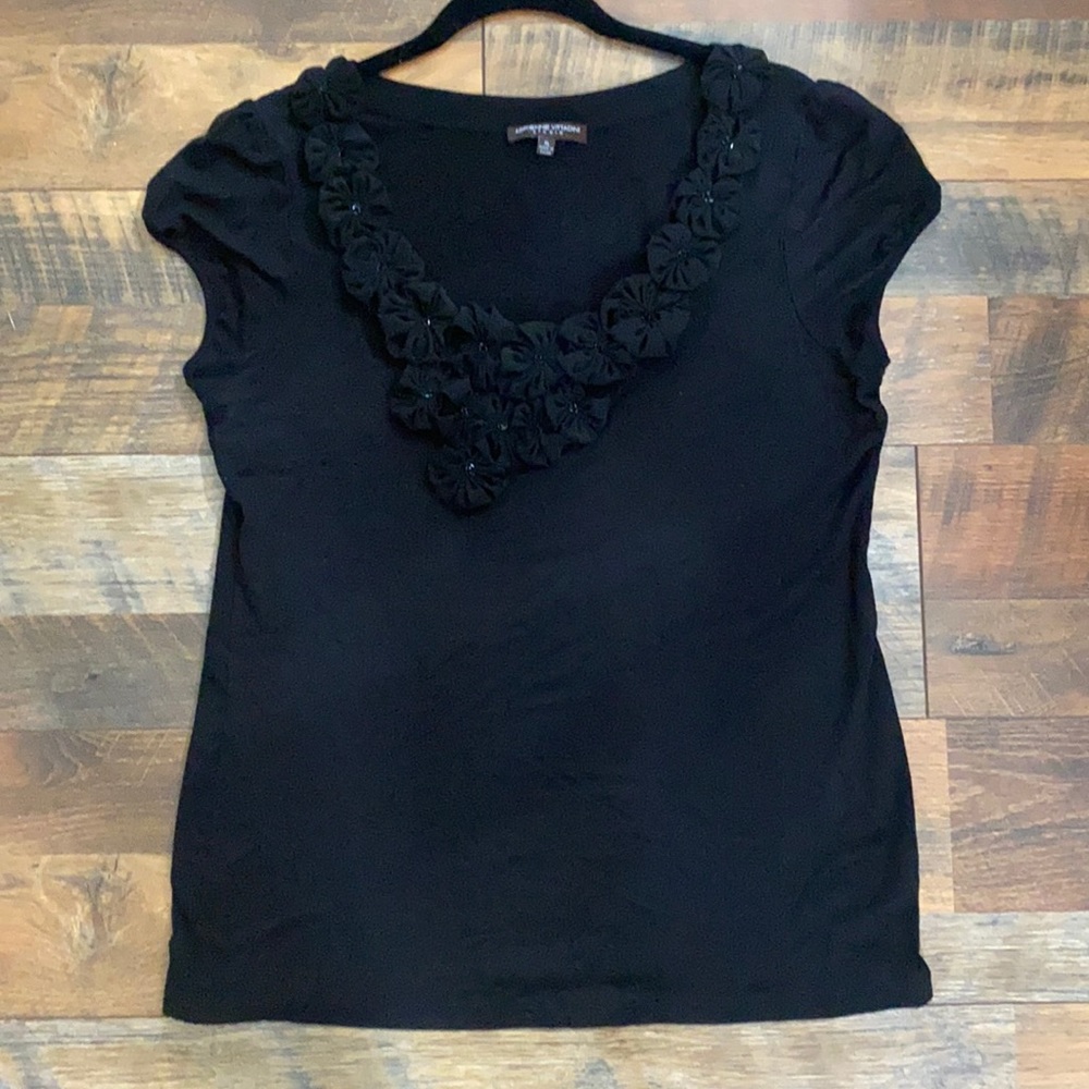 Adrienne Vittadini black dressy tshirt w/ flowers